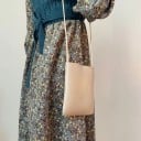 Geantă mică de damă crossbody pentru umăr Formă simplă și plată Închidere metalică Ușor de purtat 52 cm Piele PU Dimensiuni 15 x 20 12