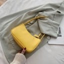 Geantă mică de damă pentru umăr din piele PU Formă rotunjită cu mânere scurte Închidere cu fermoar Dimensiuni 22 x 14 x 8 cm 8
