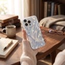 Gennemsigtigt hvidt etui til Samsung Galaxy S26 med stjernetryk Bølget malet design Regnbueglitter Polykarbonat og TPU Mobilcover 9