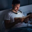Genopladelig LED lampe til halsen med lommelygte Bredt lys 3 farver 3000 til 6000 K Trinløs dæmpning 1800 mAh USB-C Sort Til læsning og strikning 6