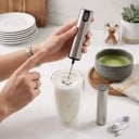Genopladelig mælkeskummer CREATEPRO MF121 Rustfrit stål 2 hastigheder 11000 omdr./min USB-C opladning Med opbevaringsetui Sølv Til latte og kaffe 5
