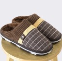 Geruite pantoffels voor heren 6
