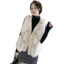 Gilet pour femmes avec un aspect en fourrure sans manches en polyester et coton beige avec lien de serrage et poches pour un usage quotidien et le superposition 6