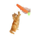Giocattolo per gatti a forma di carota 20 x 3 cm Giocattolo da masticare e grattare per gatti Giocattolo divertente per gatti Cura dentale e divertimento 2