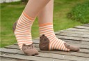 Girls' Socks with Kittens 11