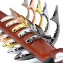 Gitarren-Capodaster in Haiform, 11 x 10,8 cm, Zinklegierung, galvanisch beschichtet, neutrale Farben, mit Aufbewahrungstasche für Akustik 9