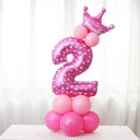 Globo de cumpleaños en forma de número con corona para niños Conjunto con globos pequeños en columna Superficie brillante con patrón blanco 13