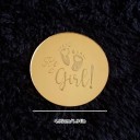 Goldene Dekofigur 4,95 cm mit der Aufschrift It&#39;s a girl Runde Tischdeko Tortendeko Baby-Geschlechtsanzeige 2