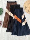 Gonna lunga da donna plissettata con righe oblique a contrasto Taglio a trapezio e ampia vita elasticizzata Gonna in cotone comoda 4