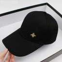 Gorra de mujer con abeja 5