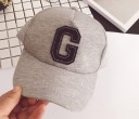 Gorra infantil con la letra T916 5