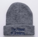 Gorro de invierno con inscripción 8