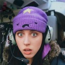 Gorro de invierno para mujer, color morado. 3