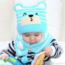 Gorro e cachecol de inverno para crianças com urso 2