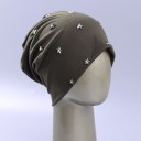 Gorro feminino estilo beanie com estrelas prateadas Corte solto e fluido Mistura de poliéster e algodão Circunferência da cabeça 54 a 1