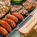 Grillipannu BBQ 38 x 32 x 2,6 cm Liukumaton pinta ja rasvakanava Alumiiniseos Musta puukahvoilla Retkeilyyn ja piknikille 3