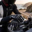 Guantes de motociclismo y motocross de dedo completo transpirables táctiles con protector duro de nudillos y protectores de dedos unisex 4