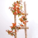 Guirlande avec des feuilles artificielles 1