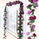 Guirlande avec des roses artificielles 1