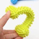 Gumová kost pro psa 10,5 x 4 cm s masážními hroty na čištění zubů a trénink kousání odolná hračka pro malé psy různých barev 4