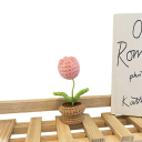 Háčkovaná rostlina v květináči dekorativní mini květina mléčná bavlna stolní dekorace do bytu kanceláře pracovny a police 1