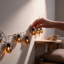 Halloween LED lys kæde Lysende edderkopper Længde 1,5 m Edderkop 8 x 5,5 cm Batteridrevet Dekoration til Halloween i hjemmet og til fest 2