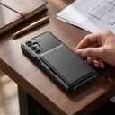 Hátsó borítás állvánnyal a Samsung Galaxy A57-hez Kihajtható fedél kártyatartóval Erősített sarkok Lencsevédelem Telefonvédő a mindennapokra 2