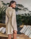 Hemdchen-Mini-Kleid mit Spitze 4