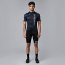 Heren fietset Shirt met korte mouwen en shorts met bretels en padding 90 % polyester en 10 % Lycra Donkerblauw gestreept 3