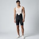 Heren fietsshorts met bretels en brede schouderbanden en een netdeel op de rug van gestructureerde stof voor racefiets en gravel 2
