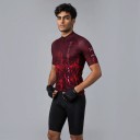 Herre cykeltøj med korte ærmer Lynlås hele vejen ned Elastisk materiale 90 % polyester og 10 % Lycra Vinsfarvet med rødt mønster 4