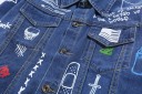 Herre denimjakke med print 2