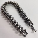 Herrearmbånd med kranium H408 2