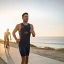 Herren Fahrradsatz Ärmelloses Trikot und Shorts Elastisches Material 80 % Polyester und 20 % Spandex Dunkelblau mit roten und weißen Streifen 6