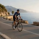 Herren Fahrradsatz Trikot mit kurzen Ärmeln und Shorts mit Latz und Polster 90 % Polyester und 10 % Lycra Dunkelblau und Schwarz 6