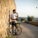 Herren Radset Trikot mit kurzen Ärmeln und Shorts mit weißem Träger und Polster 90 % Polyester und 10 % Lycra Weiß und Schwarz 7