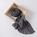 Hidjab en crêpe musulman avec structure plissée 70x175 cm en polyester et spandex pour un usage quotidien 3