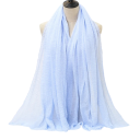 Hidjab femme avec une texture froissée délicate 180x90 cm en coton polyester pour un usage quotidien et le superposition 14