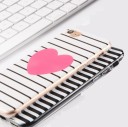 Housse rayée de protection avec cœur pour iPhone J735 2