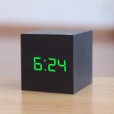 Houten tafelklok 10