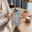 Husă transparentă albă pentru Samsung Galaxy S26 Ultra cu Hățițe pe fundal ondulat și strălucire perlată irizată din policarbonat și TPU 6