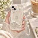 Husa transparentă pentru Samsung Galaxy A26 5G cu imprimeu floral și fluturi Lănțișor din perle cu inimioare Margini ondulate Margine ridicată la cameră 3