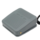 Interruptor de pie para máquinas de soldadura pedal de retorno automático SPDT 0-400 V 0-10 A 8 x 8 x 3,5 cm gris para el control de soldadoras y máquinas a pie 1