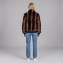 Jachetă fleece pentru femei cu guler înalt și fermoar, cu model în dungi maro, jachetă pufoasă cu manșete rib și buzunare laterale 5