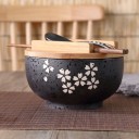 Japanilainen keittokulho aterimineen 3