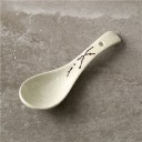 Japanilaistyylinen keittolusikka 7