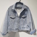 Jaqueta de ganga feminina com costas à mostra Corte em forma de coração Franjas de pedras Mangas adornadas Denim azul claro de algodão e poliéster 2