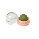 Juguete autoadhesivo natural para gatos con bola giratoria de hierba gatera Juguete para rascar con hierba gatera para gatos en la pared 4