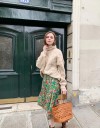 Jupe femme avec des fleurs et une fente 3