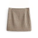 Jupe mini à carreaux pour femmes avec coupe droite Petit motif à carreaux beige et brun Longueur courte au-dessus du genou Polyester Pour le bureau 1